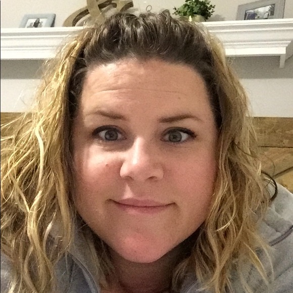 Meet your Posher, Allison - Picture 1 of 1